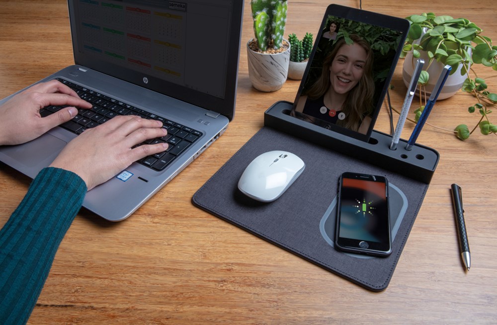 Air Mousepad mit 5W Wireless Charger und USB