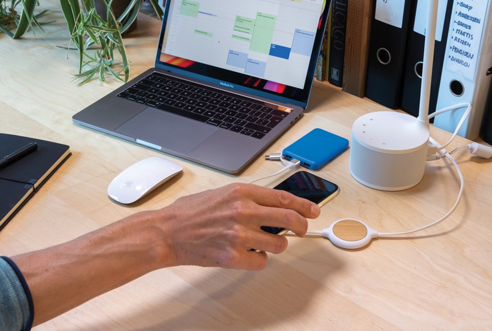 3-in-1 Kabel mit 5W Bambus Wireless Charger 3-in-1 Kabel mit 5W Bambus Wireless Charger