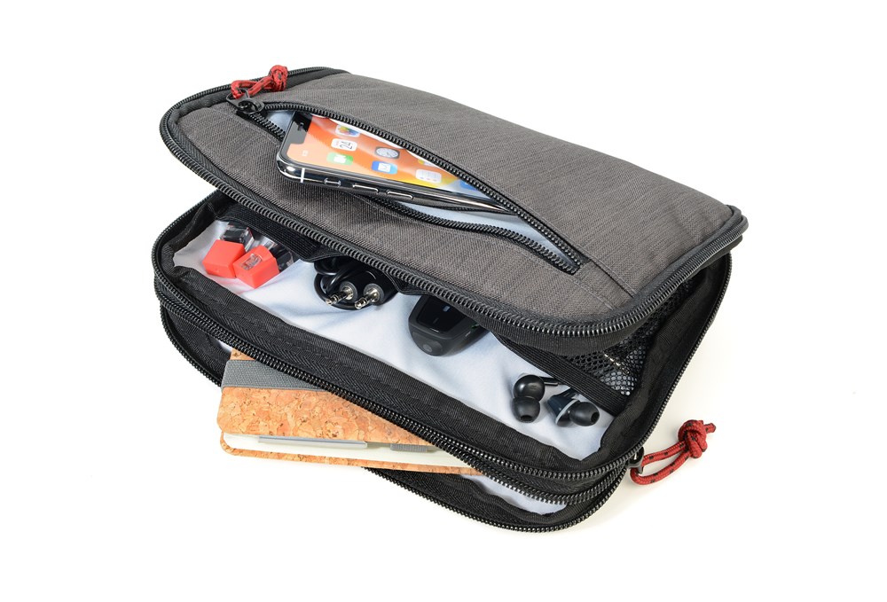 TROIKA Kabeltasche BUSINESS TECH POUCH 2 TROIKA Kabeltasche BUSINESS TECH POUCH 2