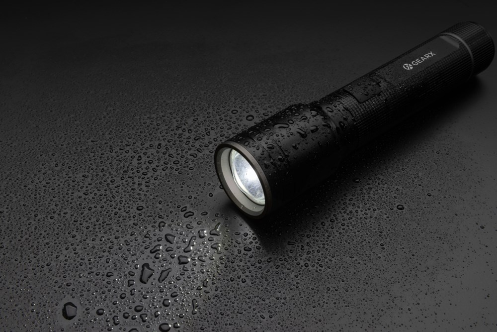 Heavy-Duty USB-Taschenlampe aus RCS recyceltem Aluminium Heavy-Duty USB-Taschenlampe aus RCS recyceltem Aluminium